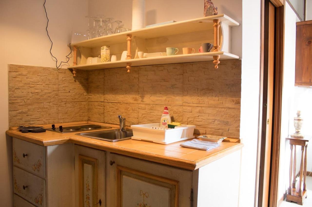 טימישוארה 8 Small And Cozy Suite מראה חיצוני תמונה